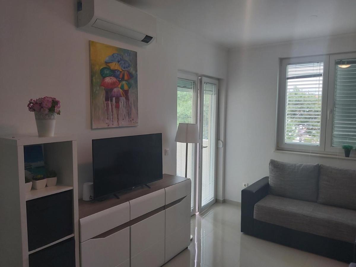 Apartment Adrijana Novalja Exteriör bild