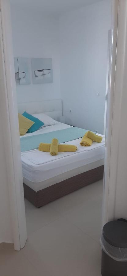 Apartment Adrijana Novalja Exteriör bild