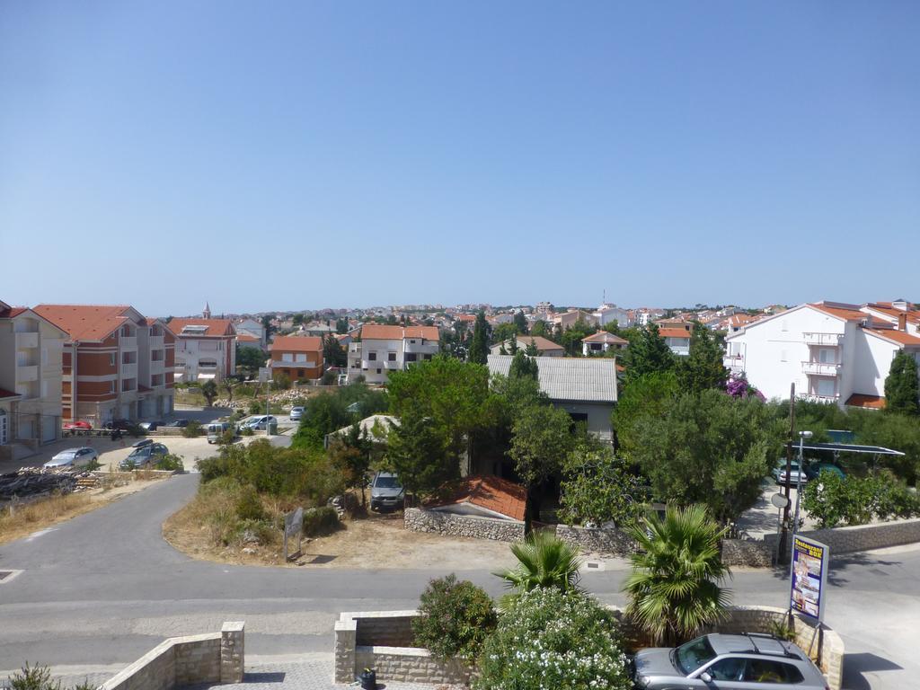 Apartment Adrijana Novalja Exteriör bild